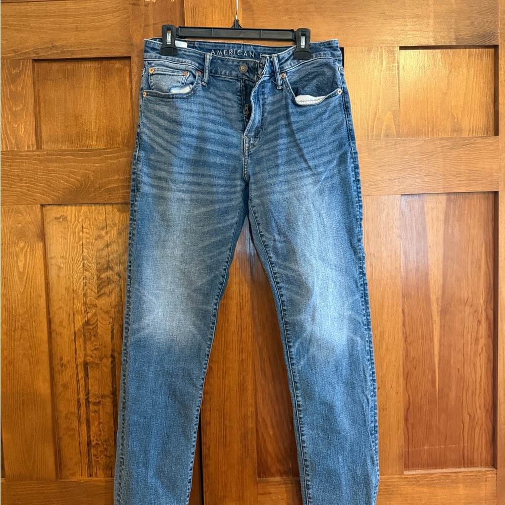 American Eagle Outfitters Men's Classic Blue Straight Jeans, 32 x 30
